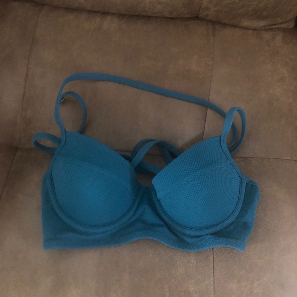 Women’s bikini top 32b
